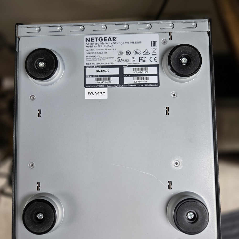 Netgear ReadyNAS 424 High-Performance Storage - Picture 6 of 7